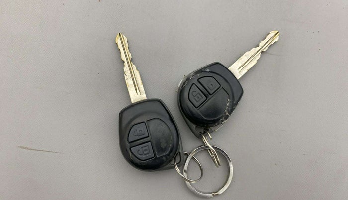 2014 Maruti Swift Dzire VDI, Diesel, Manual, 81,594 km, Key Close Up