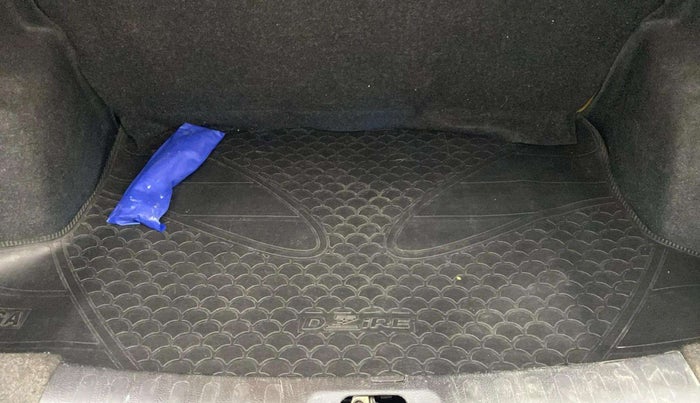 2014 Maruti Swift Dzire VDI, Diesel, Manual, 81,594 km, Boot Inside