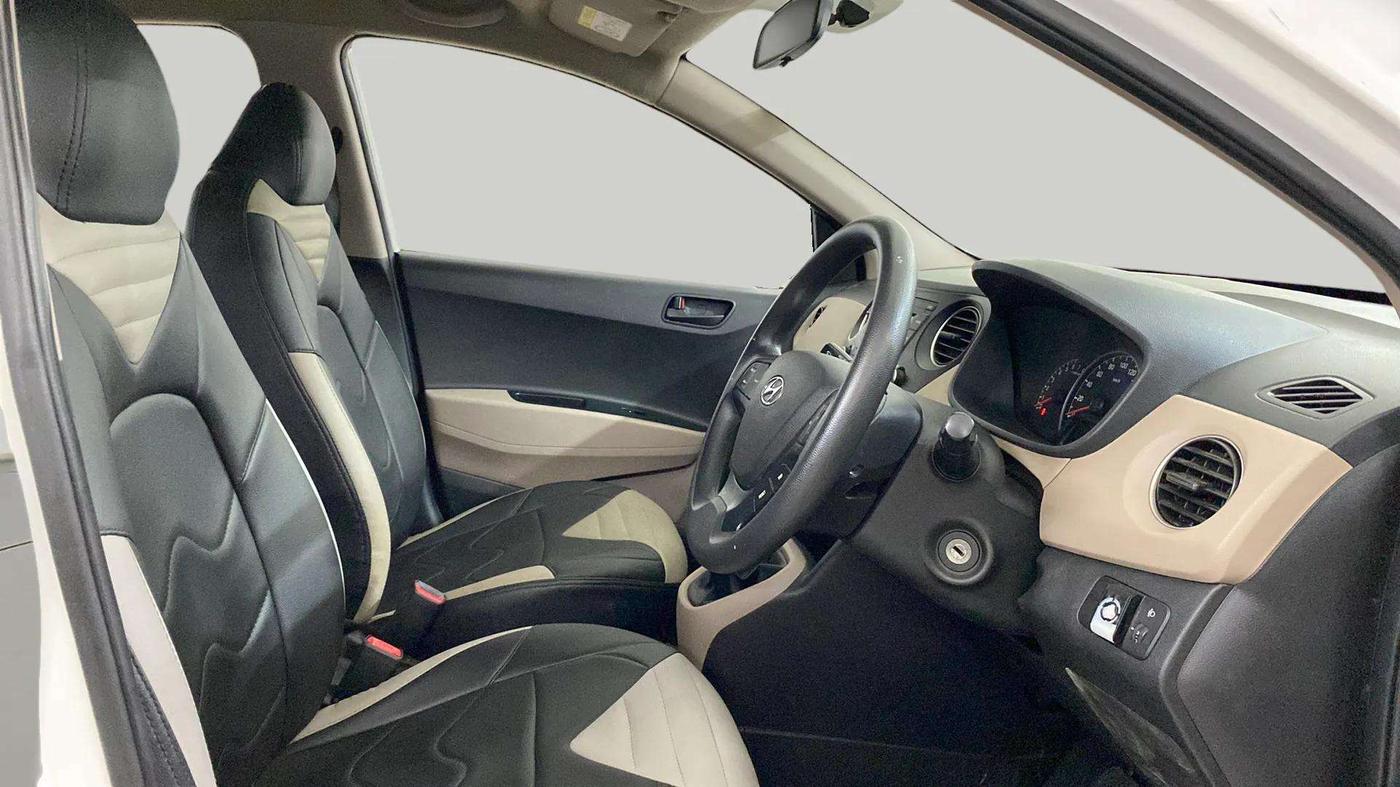 2019 Hyundai Grand i10 MAGNA 1.2 KAPPA VTVT, CNG, Manual, 42,784 km, Right Side Front Door Cabin