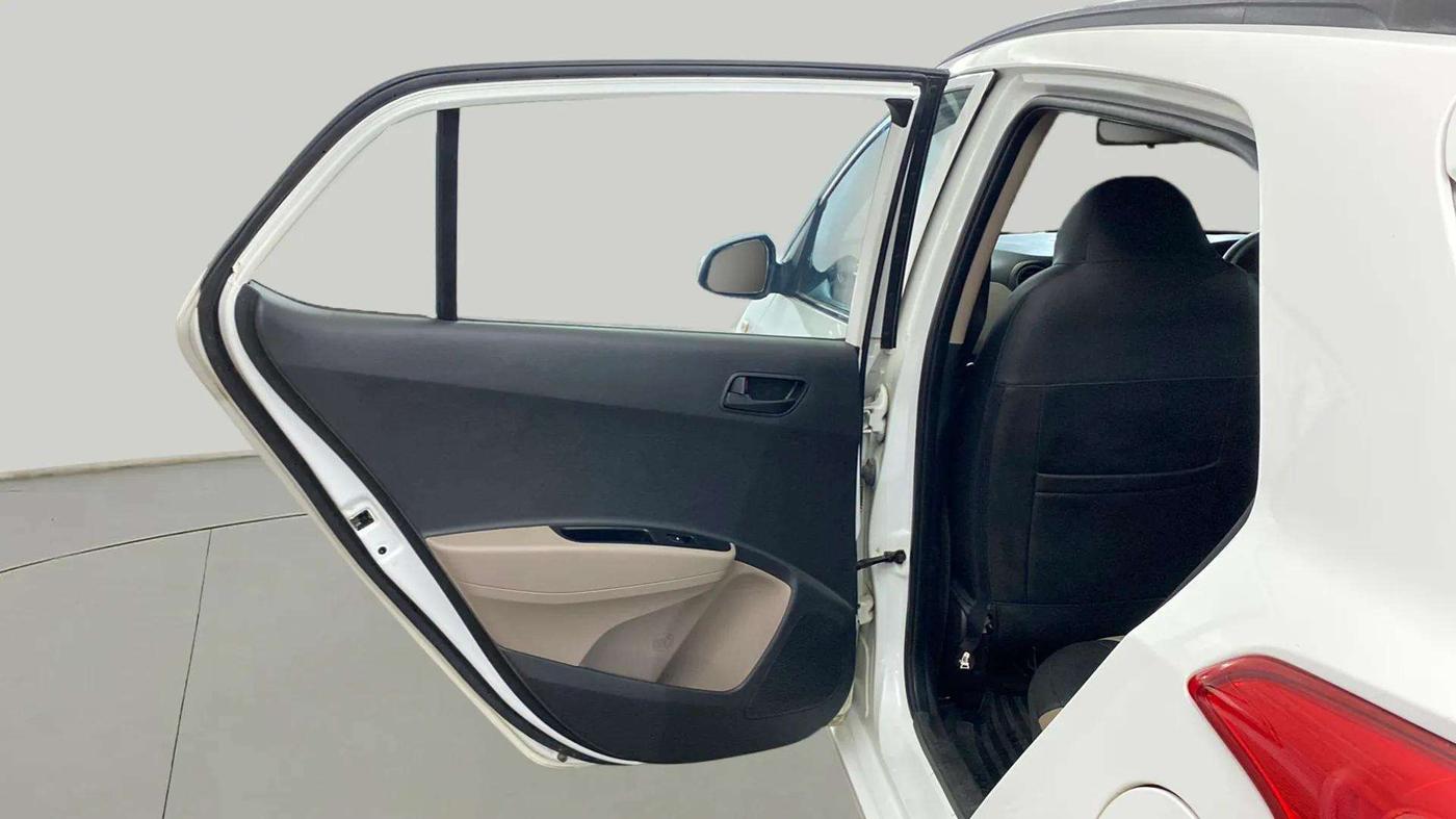 2019 Hyundai Grand i10 MAGNA 1.2 KAPPA VTVT, CNG, Manual, 42,784 km, LHS Rear Door