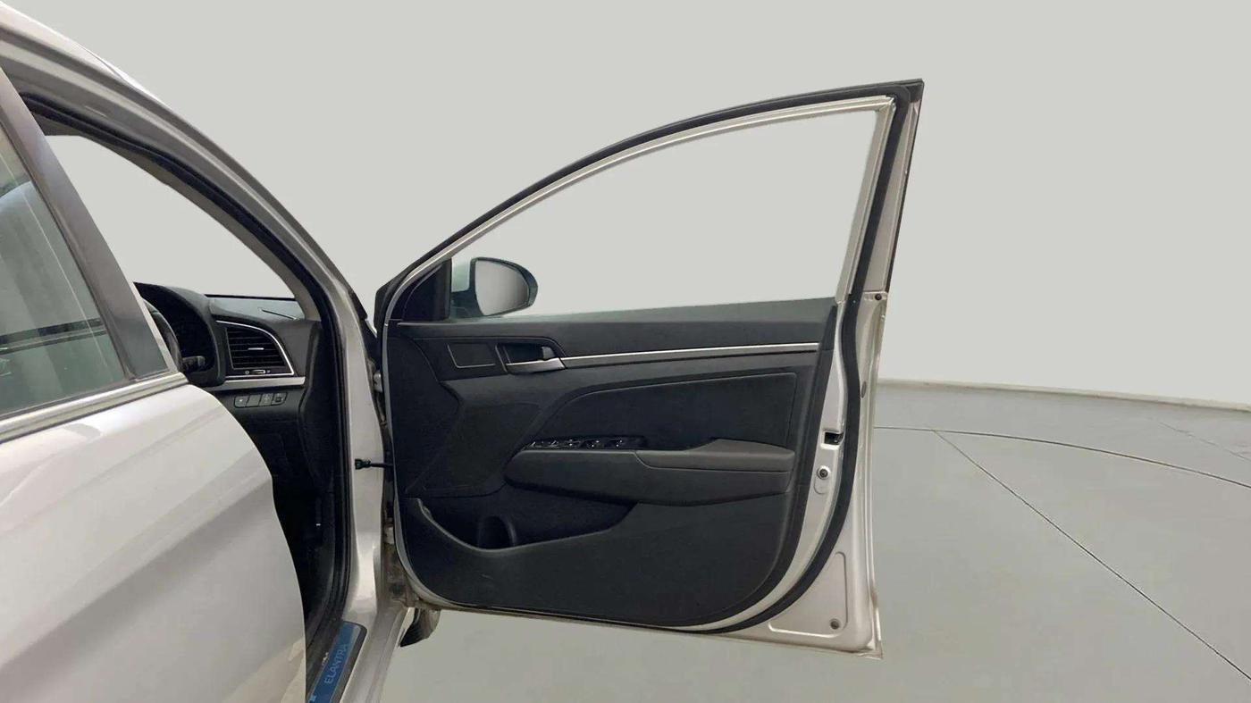 2017 Hyundai New Elantra 2.0 SX(O) AT PETROL, Petrol, Automatic, 64,409 km, RHS Front Door