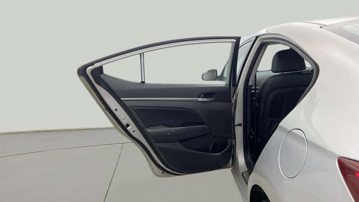 2017 Hyundai New Elantra 2.0 SX(O) AT PETROL, Petrol, Automatic, 64,409 km, LHS Rear Door