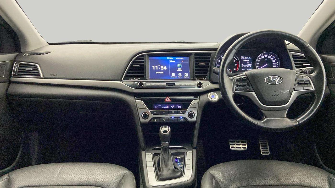 2017 Hyundai New Elantra 2.0 SX(O) AT PETROL, Petrol, Automatic, 64,409 km, Dashboard