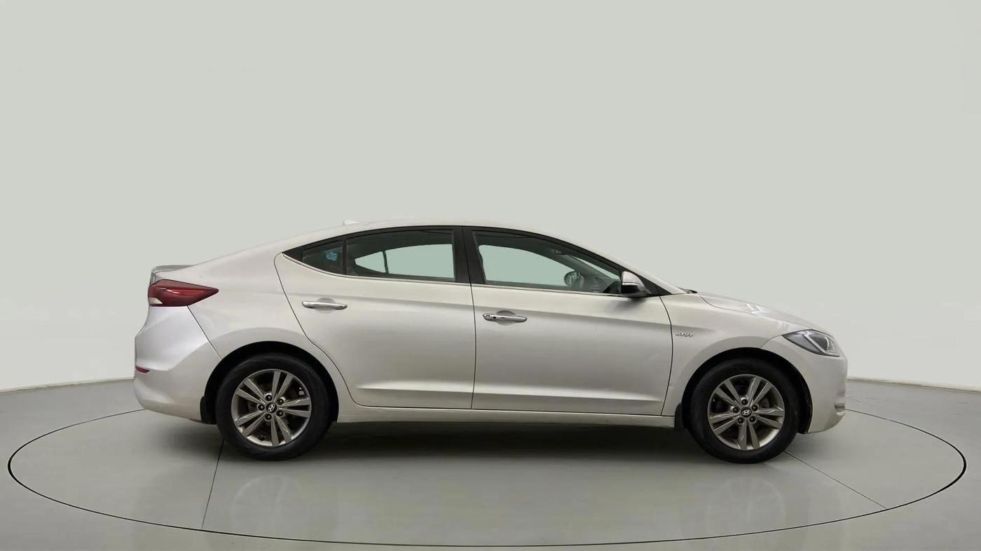 2017 Hyundai New Elantra 2.0 SX(O) AT PETROL, Petrol, Automatic, 64,409 km, Right Side View