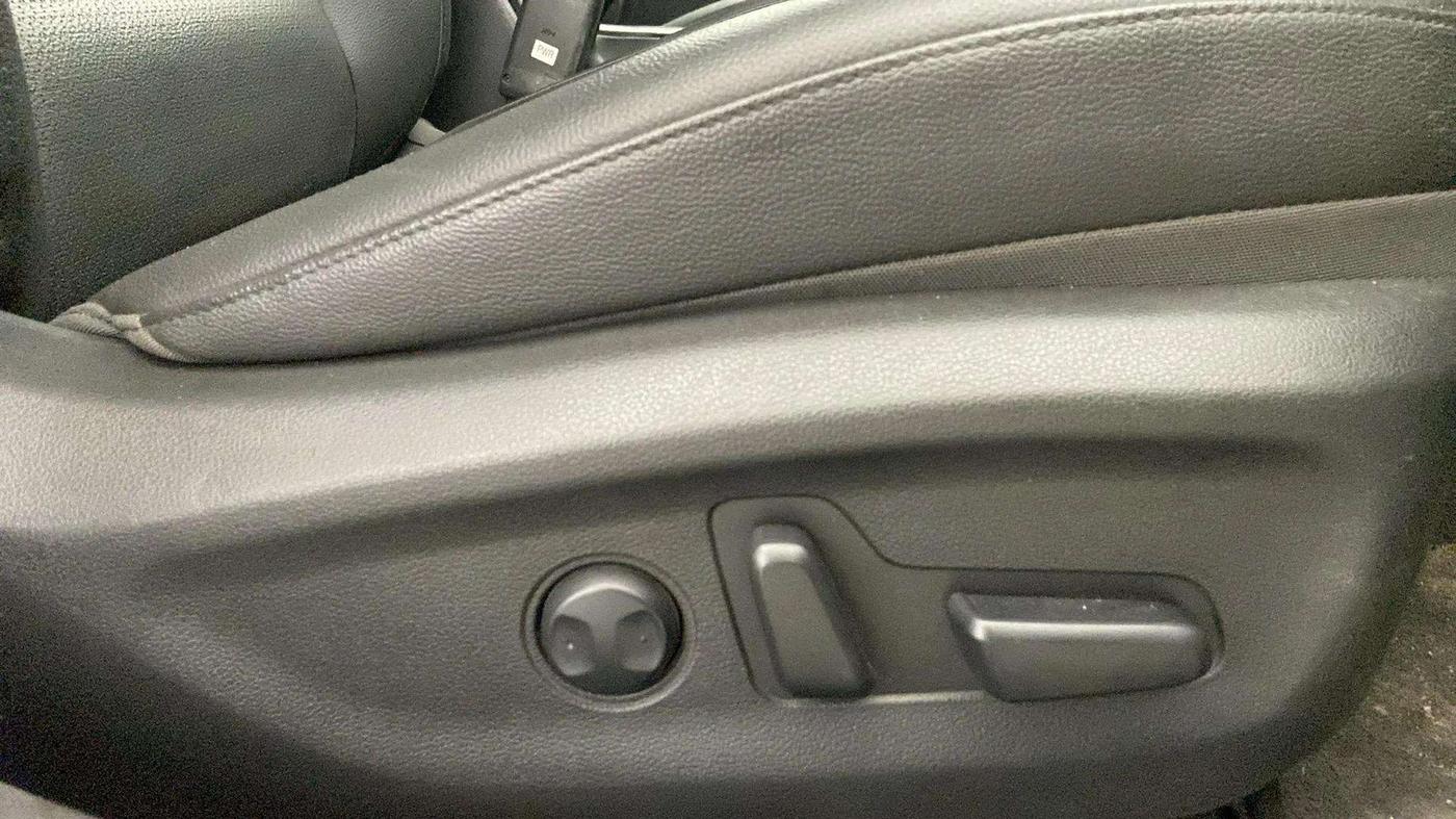 2017 Hyundai New Elantra 2.0 SX(O) AT PETROL, Petrol, Automatic, 64,409 km, Driver Side Adjustment Panel