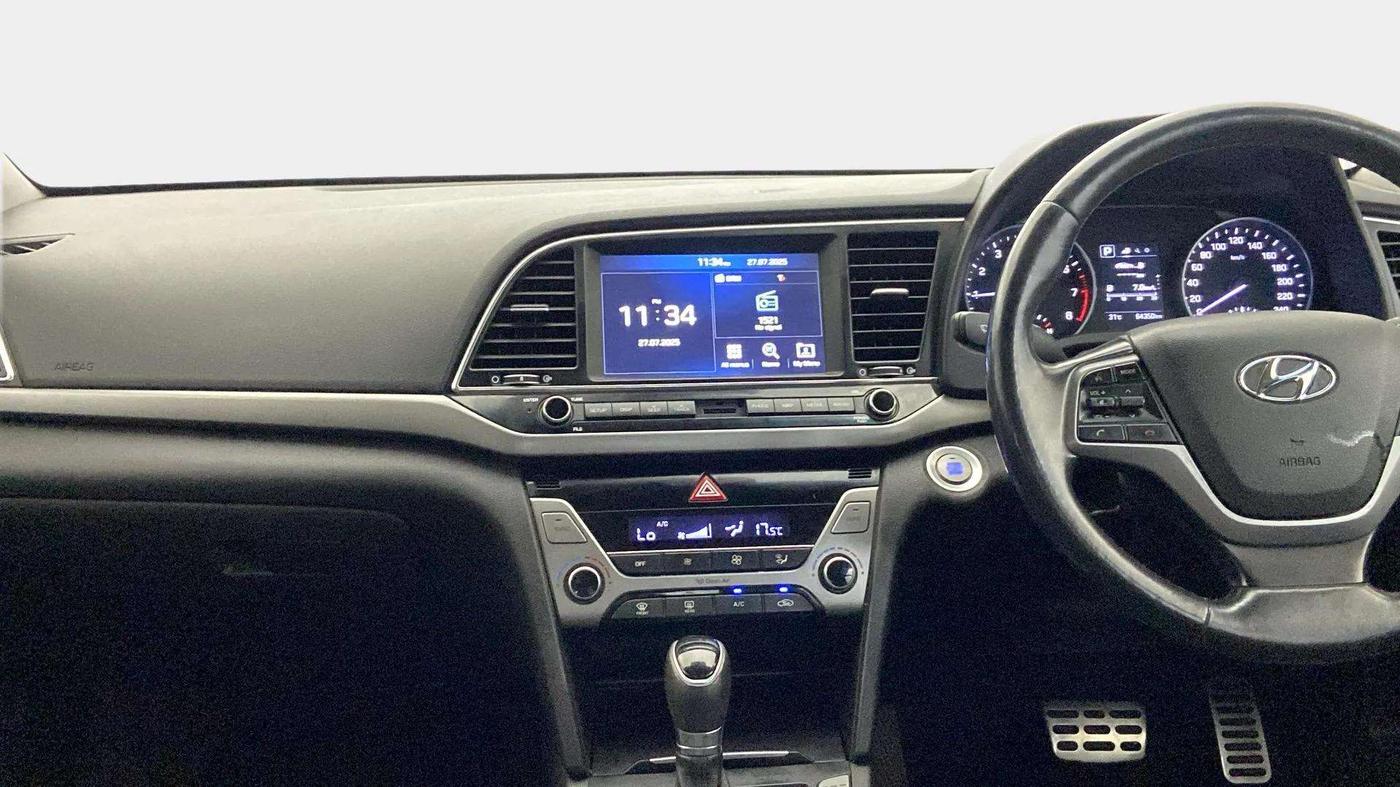 2017 Hyundai New Elantra 2.0 SX(O) AT PETROL, Petrol, Automatic, 64,409 km, Air Conditioner