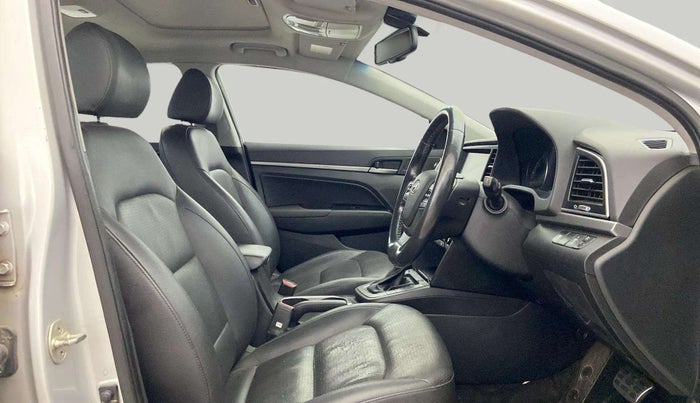 2017 Hyundai New Elantra 2.0 SX(O) AT PETROL, Petrol, Automatic, 64,295 km, Right Side Front Door Cabin