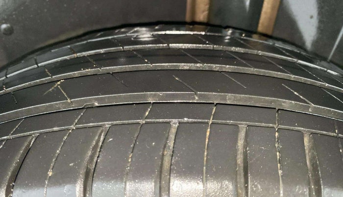 2021 MG HECTOR PLUS SHARP 1.5 PETROL TURBO CVT 6-STR, Petrol, Automatic, 24,002 km, Left Rear Tyre Tread