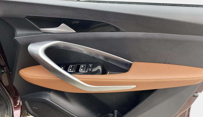 2021 MG HECTOR PLUS SHARP 1.5 PETROL TURBO CVT 6-STR, Petrol, Automatic, 24,002 km, Driver Side Door Panels Control