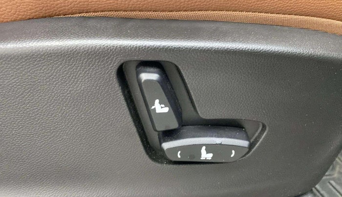 2021 MG HECTOR PLUS SHARP 1.5 PETROL TURBO CVT 6-STR, Petrol, Automatic, 24,002 km, Driver Side Adjustment Panel