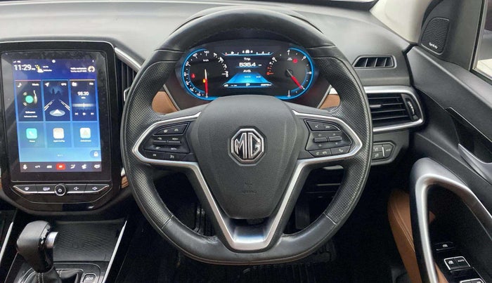 2021 MG HECTOR PLUS SHARP 1.5 PETROL TURBO CVT 6-STR, Petrol, Automatic, 24,002 km, Steering Wheel Close Up