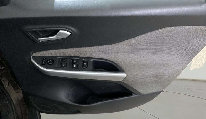 2023 Nissan MAGNITE XV MT, Petrol, Manual, 49,906 km, Driver Side Door Panels Control