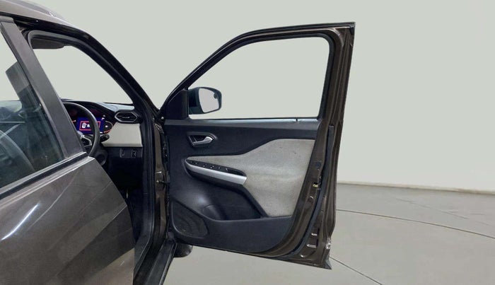 2023 Nissan MAGNITE XV MT, Petrol, Manual, 49,906 km, RHS Front Door