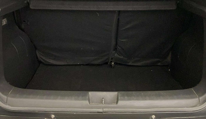 2022 Nissan MAGNITE XV MT, Petrol, Manual, 35,336 km, Boot Inside