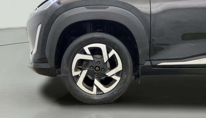 2022 Nissan MAGNITE XV MT, Petrol, Manual, 35,336 km, Left Front Wheel