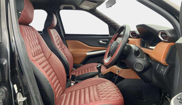 2022 Nissan MAGNITE XV MT, Petrol, Manual, 35,336 km, Right Side Front Door Cabin