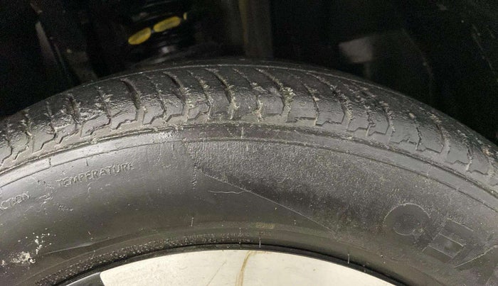 2022 Nissan MAGNITE XV MT, Petrol, Manual, 35,336 km, Right Front Tyre Tread