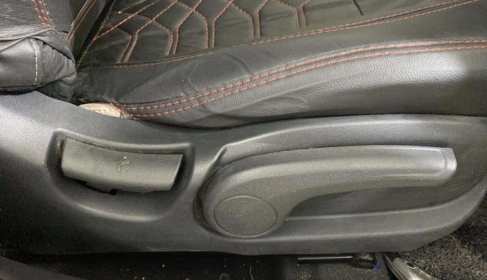 2018 Hyundai Elite i20 ASTA 1.2  CVT, Petrol, Automatic, 43,761 km, Driver Side Adjustment Panel