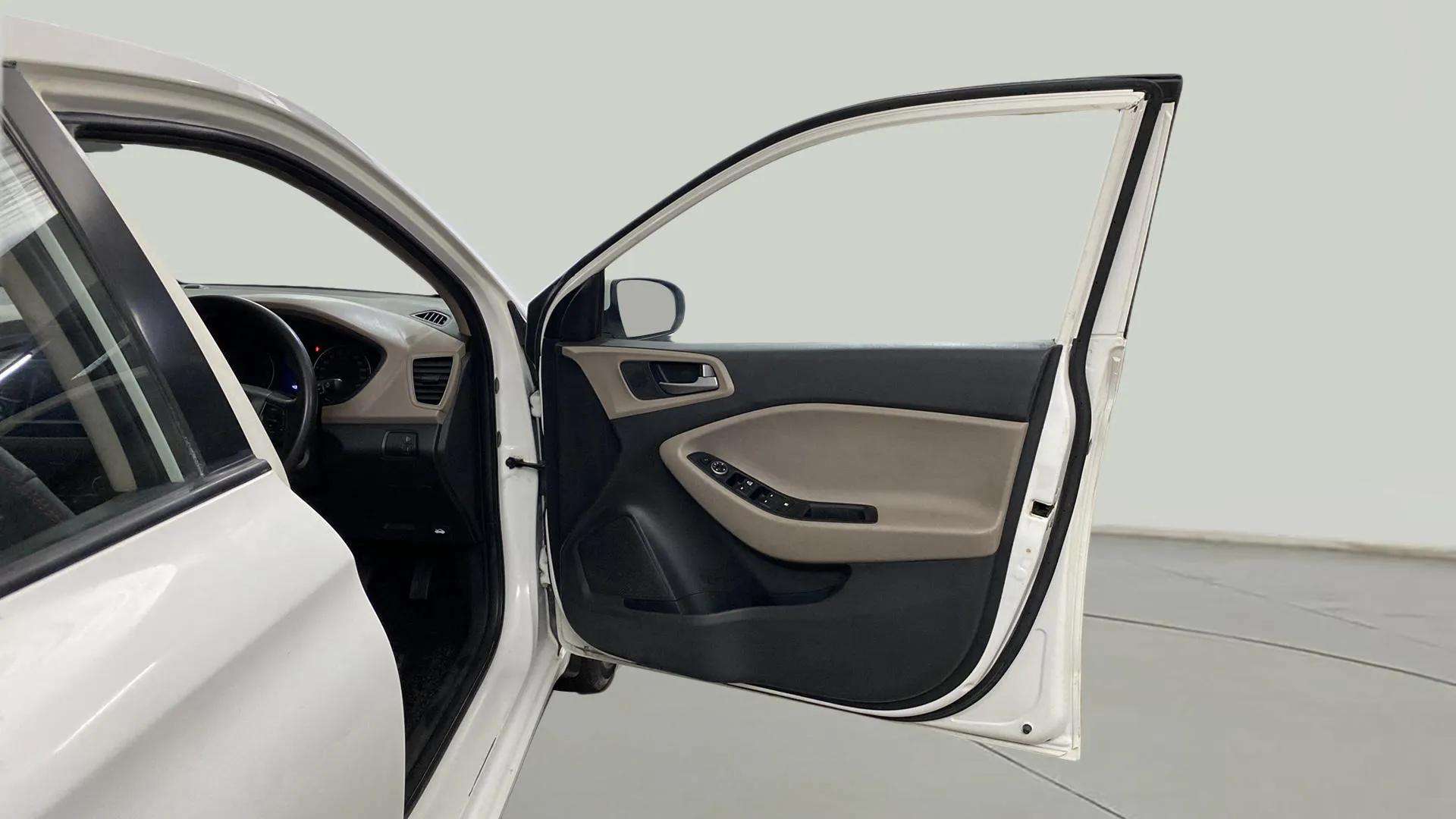 RHS-Front-Door-Open-32
