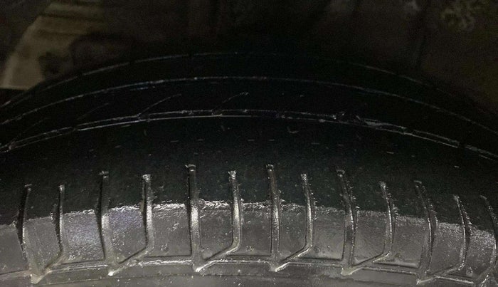 2018 Hyundai Elite i20 ASTA 1.2  CVT, Petrol, Automatic, 43,761 km, Right Rear Tyre Tread