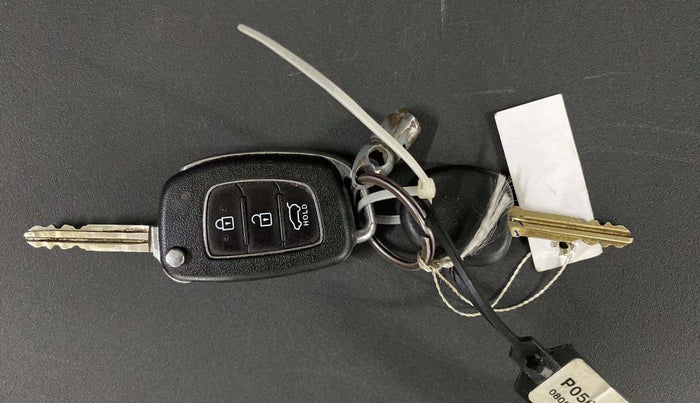 2018 Hyundai Elite i20 ASTA 1.2  CVT, Petrol, Automatic, 43,761 km, Key Close Up