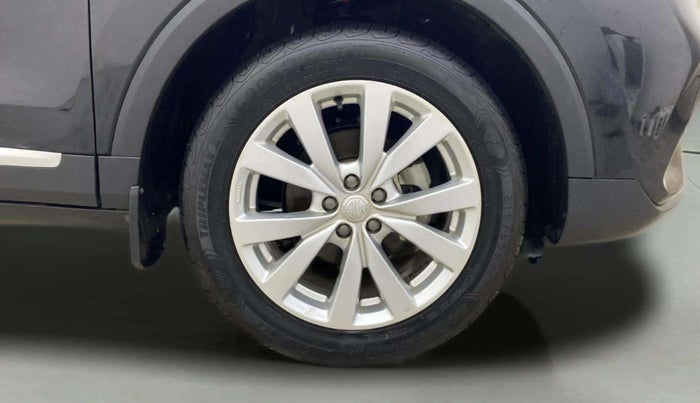 2024 MG ASTOR Shine 1.5 MT (Ivory), Petrol, Manual, 11,908 km, Right Front Wheel
