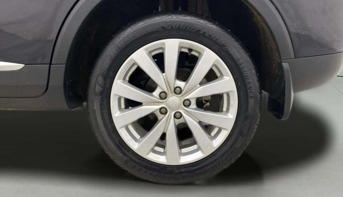 2024 MG ASTOR Shine 1.5 MT (Ivory), Petrol, Manual, 11,908 km, Left Rear Wheel