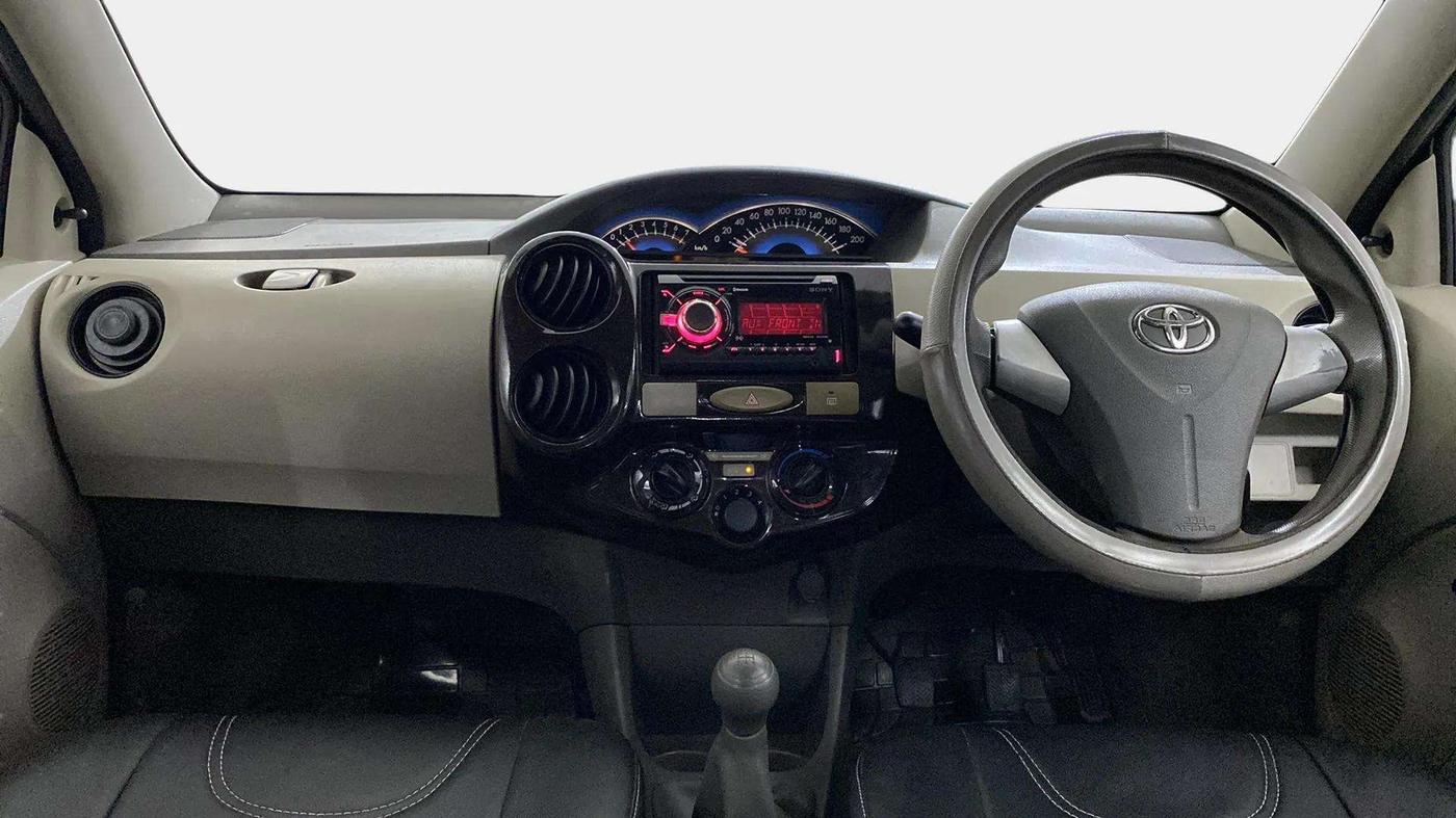 2015 Toyota Etios G, Petrol, Manual, 65,243 km, Dashboard
