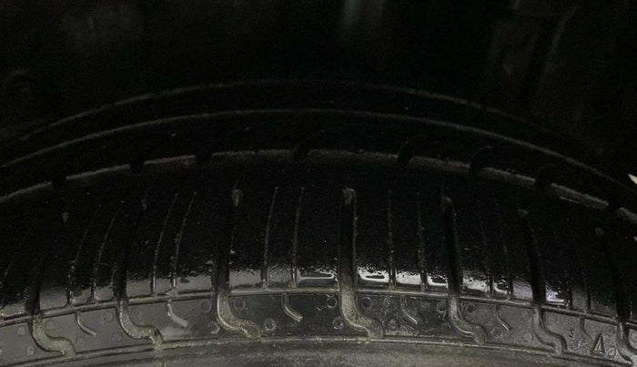 2015 Toyota Etios G, Petrol, Manual, 64,900 km, Left Rear Tyre Tread