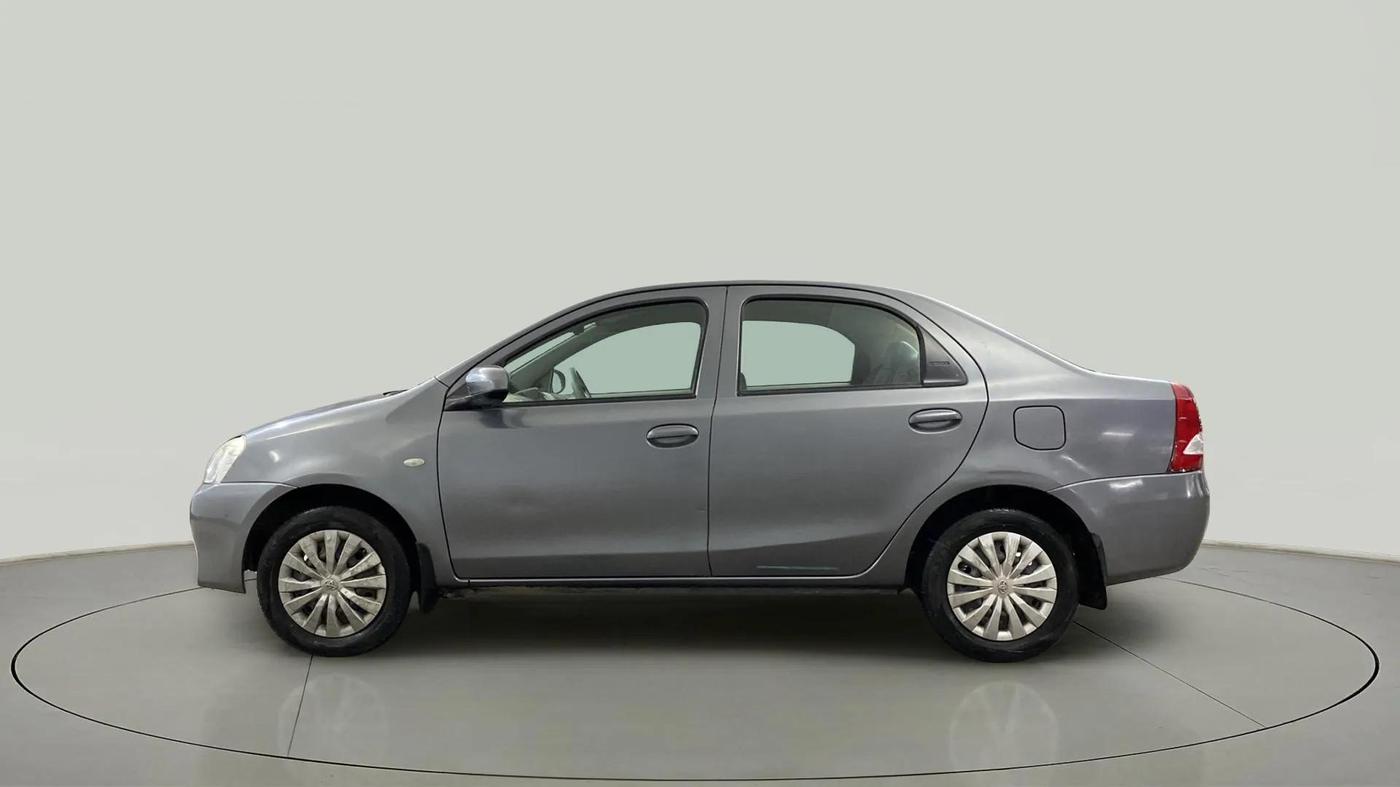 2015 Toyota Etios G, Petrol, Manual, 65,243 km, Left Side