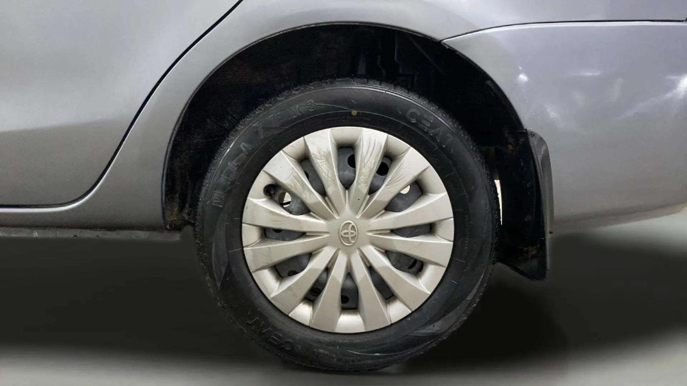 2015 Toyota Etios G, Petrol, Manual, 65,243 km, Left Rear Wheel