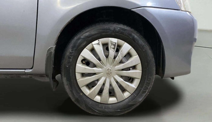 2015 Toyota Etios G, Petrol, Manual, 64,900 km, Right Front Wheel