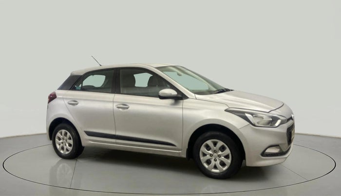 2015 Hyundai Elite i20 SPORTZ 1.2, Petrol, Manual, 61,398 km, Right Front Diagonal