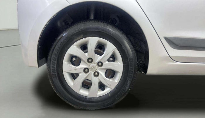 2015 Hyundai Elite i20 SPORTZ 1.2, Petrol, Manual, 61,398 km, Right Rear Wheel