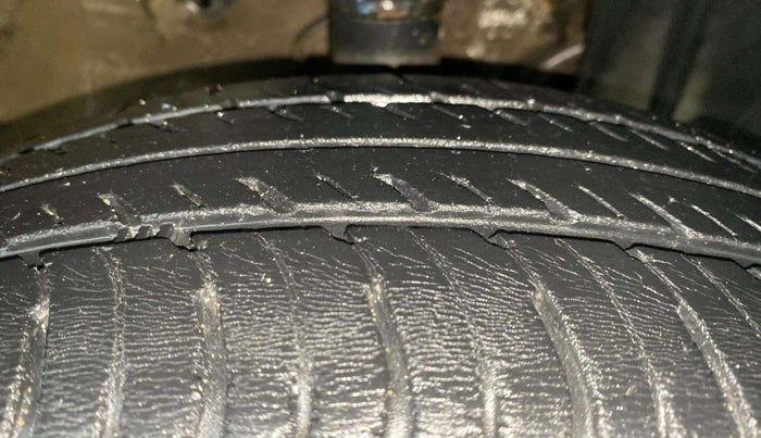 2019 Maruti New Wagon-R ZXI 1.2, Petrol, Manual, 37,164 km, Right Front Tyre Tread