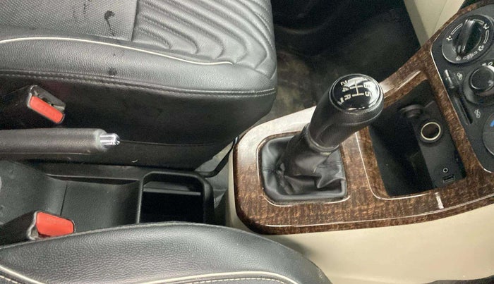 2019 Maruti New Wagon-R ZXI 1.2, Petrol, Manual, 37,164 km, Gear Lever