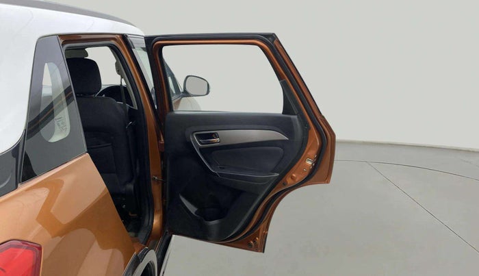 2018 Maruti Vitara Brezza ZDI PLUS AT DUAL TONE, Diesel, Automatic, 1,29,069 km, RHS Rear Door