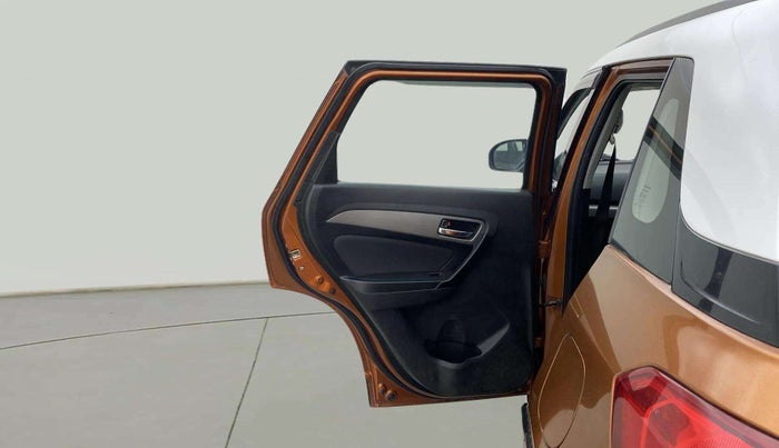 2018 Maruti Vitara Brezza ZDI PLUS AT DUAL TONE, Diesel, Automatic, 1,29,069 km, LHS Rear Door