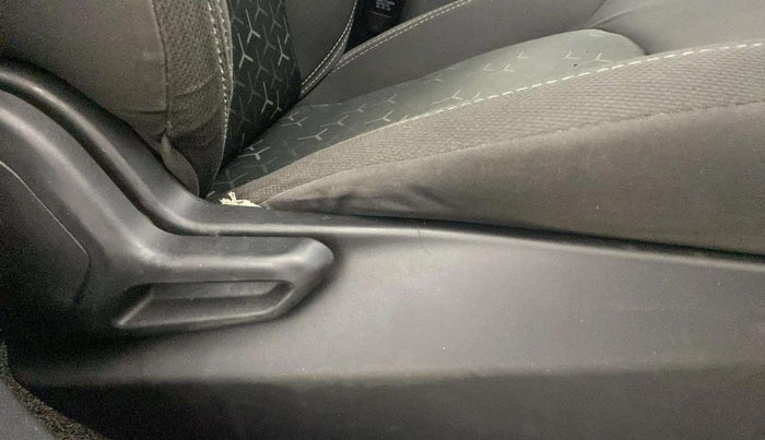2025 Tata NEXON CREATIVE + SUNROOF 1.5 DIESEL, Diesel, Manual, 58,462 km, Driver Side Adjustment Panel