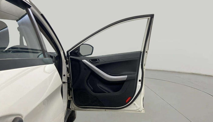 2025 Tata NEXON CREATIVE + SUNROOF 1.5 DIESEL, Diesel, Manual, 58,462 km, RHS Front Door