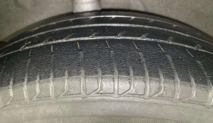 2014 Nissan Micra XV CVT, Petrol, Automatic, 63,943 km, Right Rear Tyre Tread