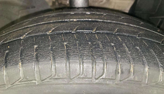 2014 Nissan Micra XV CVT, Petrol, Automatic, 63,943 km, Right Front Tyre Tread