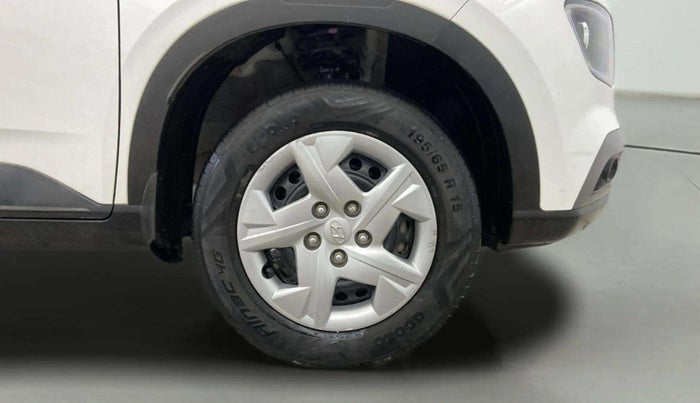 2022 Hyundai VENUE S Plus 1.2 Petrol MT, Petrol, Manual, 39,767 km, Right Front Wheel