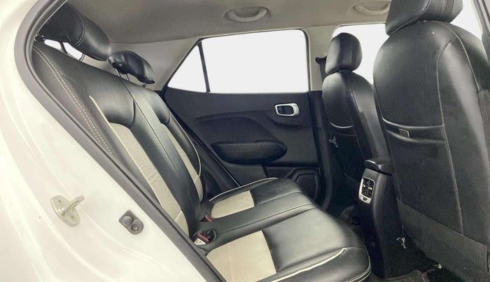 2022 Hyundai VENUE S Plus 1.2 Petrol MT, Petrol, Manual, 39,767 km, Right Side Rear Door Cabin