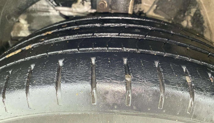 2021 Toyota Glanza G, Petrol, Manual, 26,860 km, Left Front Tyre Tread