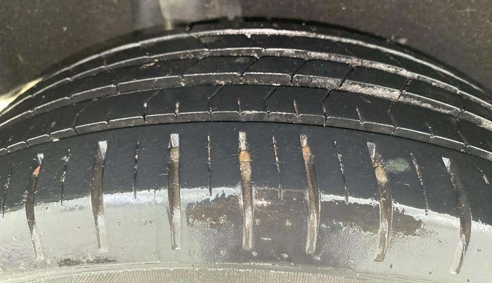 2021 Toyota Glanza G, Petrol, Manual, 26,860 km, Right Rear Tyre Tread