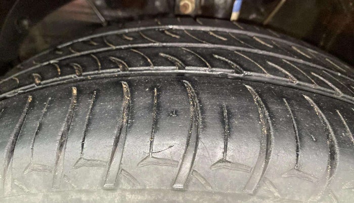 2021 Maruti Baleno ALPHA PETROL 1.2, Petrol, Manual, 87,207 km, Left Front Tyre Tread