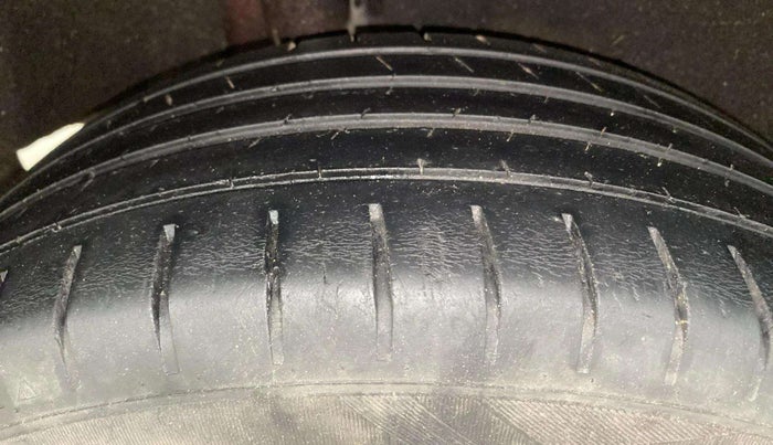 2021 Maruti Baleno ALPHA PETROL 1.2, Petrol, Manual, 87,207 km, Right Rear Tyre Tread