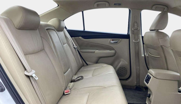 2016 Maruti Ciaz ZXI+ AT, Petrol, Automatic, 82,317 km, Right Side Rear Door Cabin