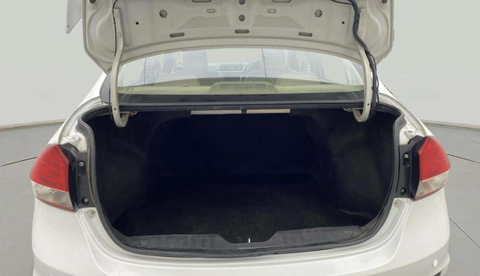 2016 Maruti Ciaz ZXI+ AT, Petrol, Automatic, 82,317 km, Boot Inside
